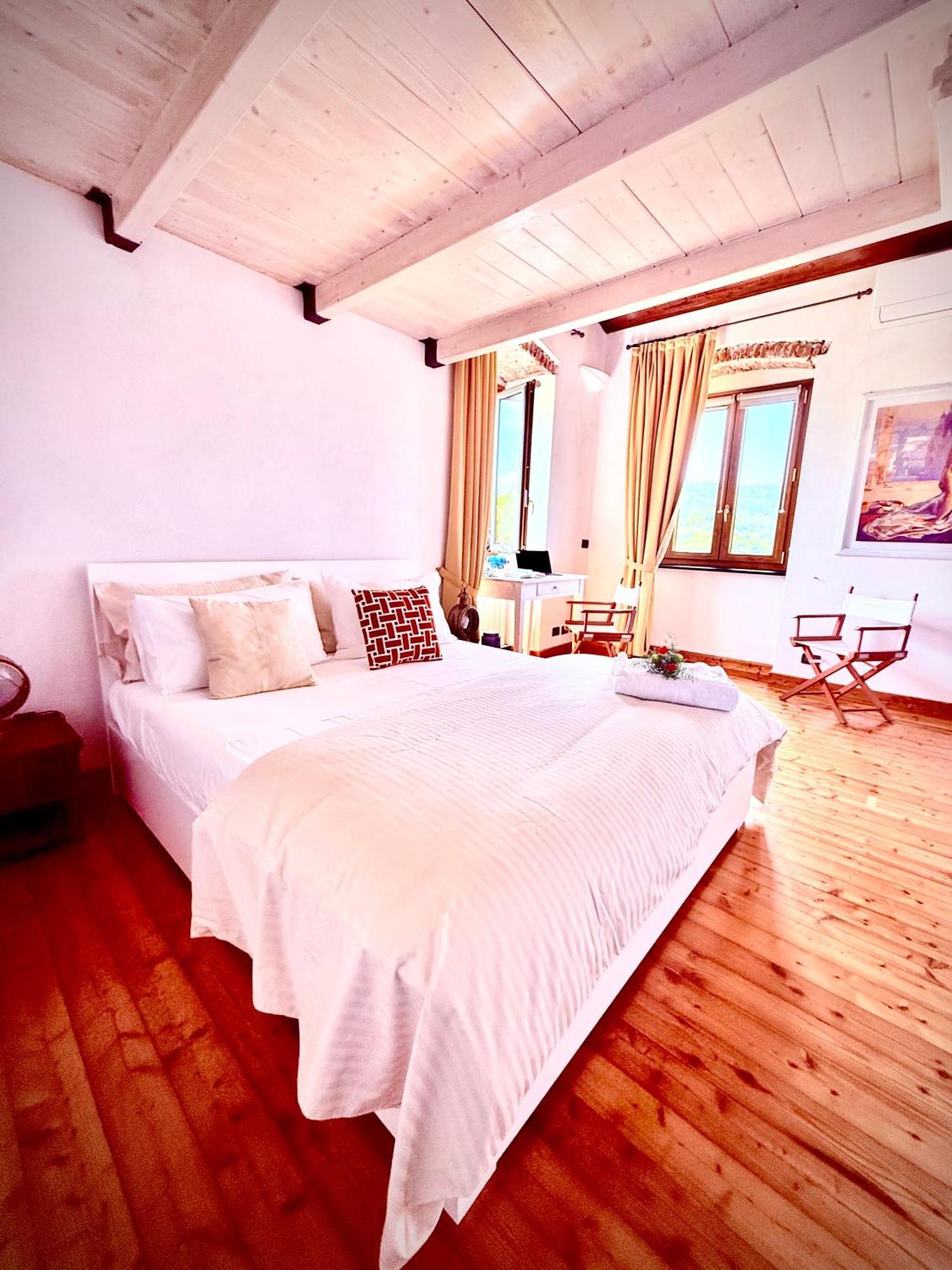 La Villetta - Cozy House With Parking, Wifi, Wall Box And Air Conditioning Rapallo Buitenkant foto